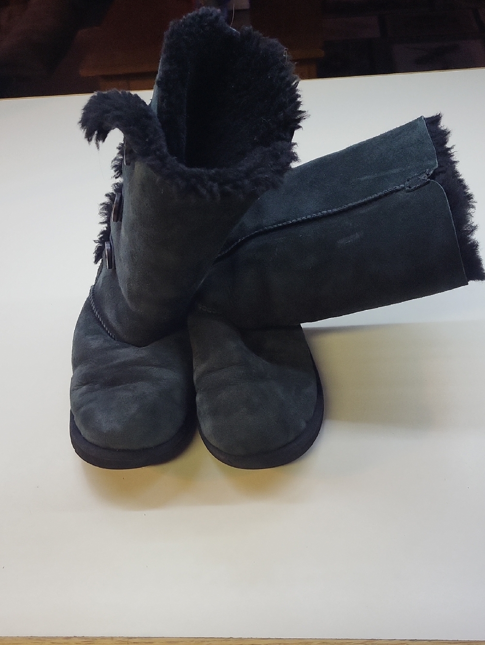 UGG Women's Short Shearling Suede Boots - Black